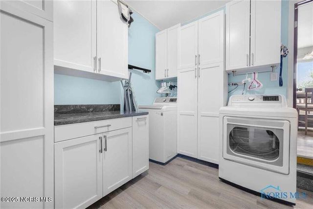 1228 Eastland Drive, Oregon, OH 43616