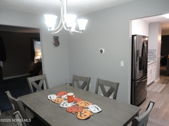 1228 Eastland Drive, Oregon, OH 43616