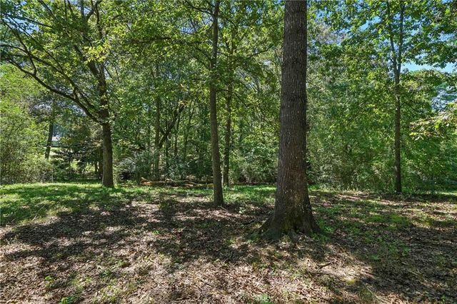 550 Donahoo SE Road, Silver Creek, GA 30173