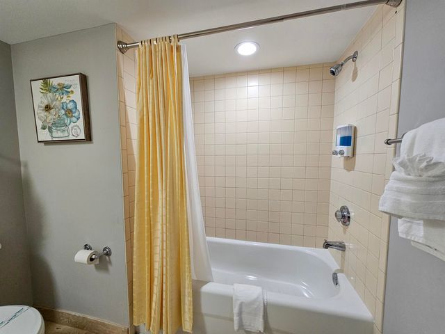 8560 Queensway Blvd Apt 1205, Myrtle Beach, SC 29572