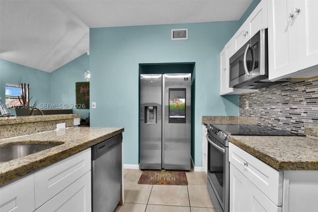 1419 Avon Ln 216, North Lauderdale, FL 33068