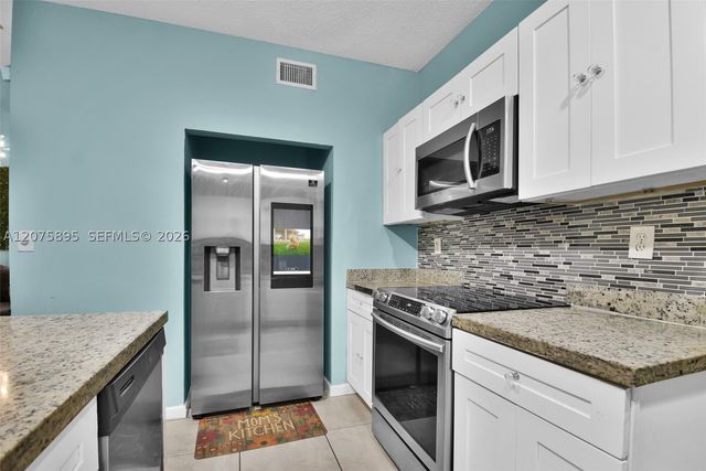 1419 Avon Ln 216, North Lauderdale, FL 33068