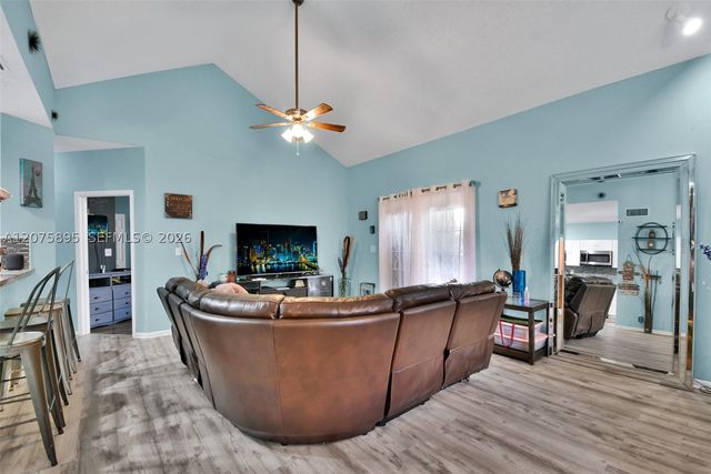 1419 Avon Ln 216, North Lauderdale, FL 33068