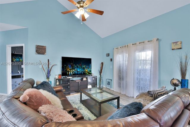 1419 Avon Ln 216, North Lauderdale, FL 33068