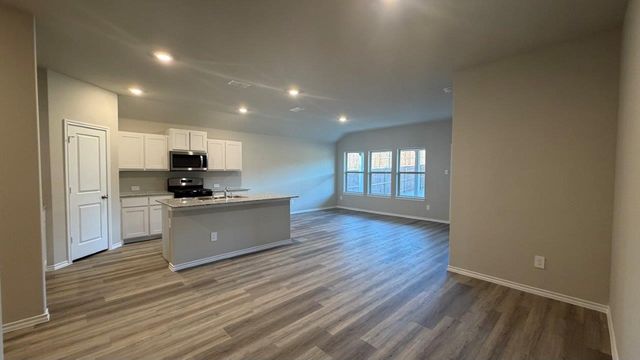 5504 ROLLINS Drive, Denton, TX 76249