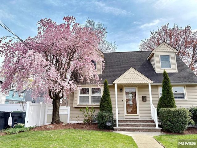 220 New Jersey Avenue, Bergenfield, NJ 07621