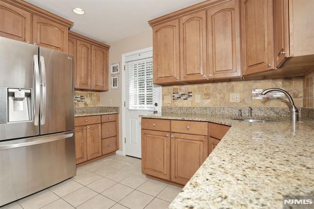 220 New Jersey Avenue, Bergenfield, NJ 07621