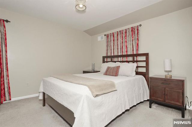 220 New Jersey Avenue, Bergenfield, NJ 07621