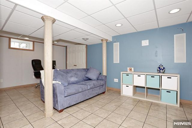 220 New Jersey Avenue, Bergenfield, NJ 07621