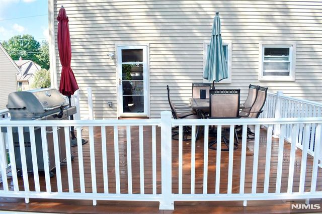 220 New Jersey Avenue, Bergenfield, NJ 07621