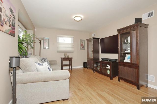 220 New Jersey Avenue, Bergenfield, NJ 07621