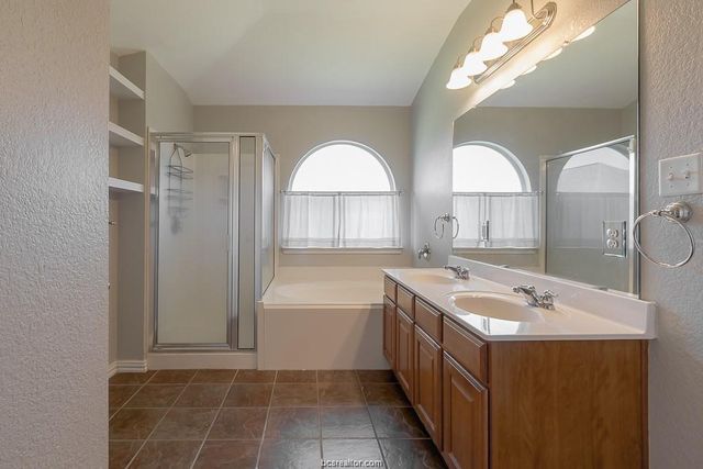 936 Whitewing Lane, College Station, TX 77845