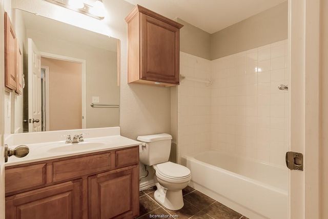 936 Whitewing Lane, College Station, TX 77845