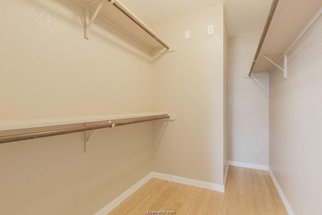 936 Whitewing Lane, College Station, TX 77845