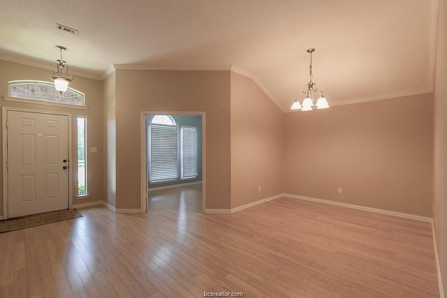 936 Whitewing Lane, College Station, TX 77845