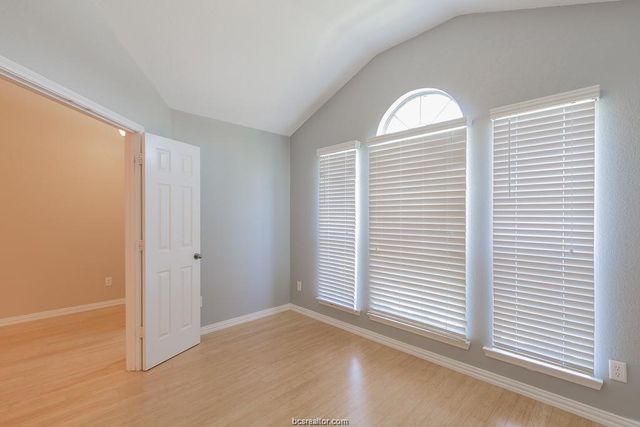 936 Whitewing Lane, College Station, TX 77845