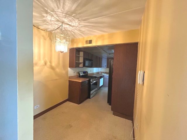 400 Park Avenue 211, Calumet City, IL 60409