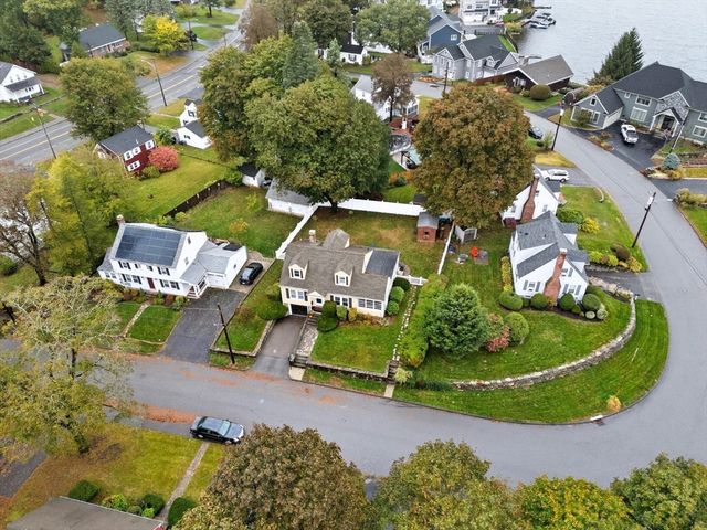 3 Bay Edge Dr, Worcester, MA 01604
