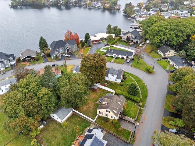 3 Bay Edge Dr, Worcester, MA 01604