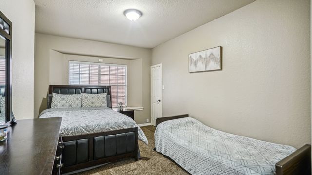 4703 Enchanted Bay Boulevard, Arlington, TX 76016