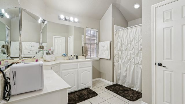 4703 Enchanted Bay Boulevard, Arlington, TX 76016