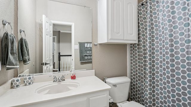 4703 Enchanted Bay Boulevard, Arlington, TX 76016