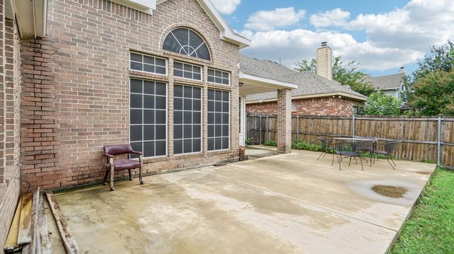 4703 Enchanted Bay Boulevard, Arlington, TX 76016