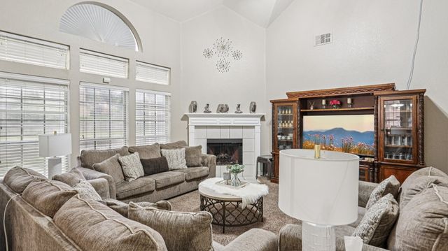 4703 Enchanted Bay Boulevard, Arlington, TX 76016