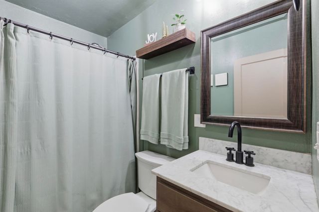 1828 W Knox Ave, Spokane, WA 99205