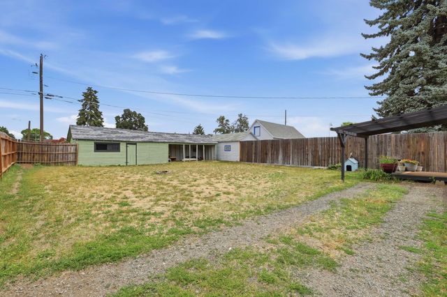 1828 W Knox Ave, Spokane, WA 99205