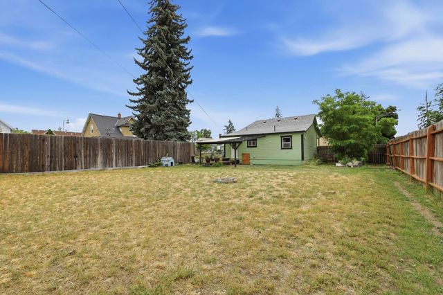 1828 W Knox Ave, Spokane, WA 99205