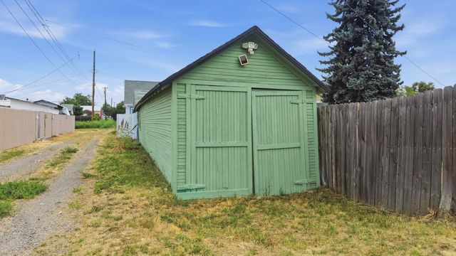1828 W Knox Ave, Spokane, WA 99205