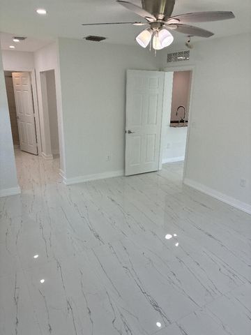 300 NW 17TH Avenue, Pompano Beach, FL 33069