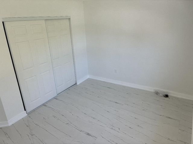300 NW 17TH Avenue, Pompano Beach, FL 33069