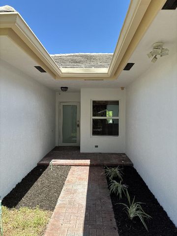 300 NW 17TH Avenue, Pompano Beach, FL 33069