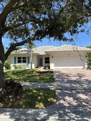300 NW 17TH Avenue, Pompano Beach, FL 33069