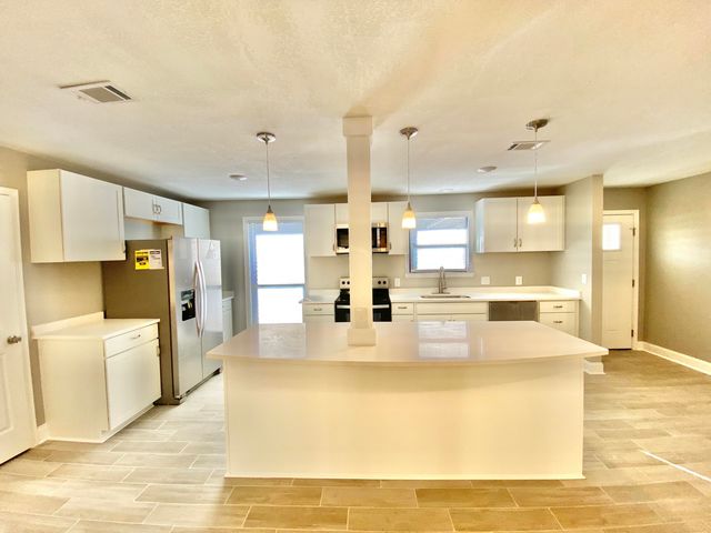 795 Bay Street, Crestview, FL 32536