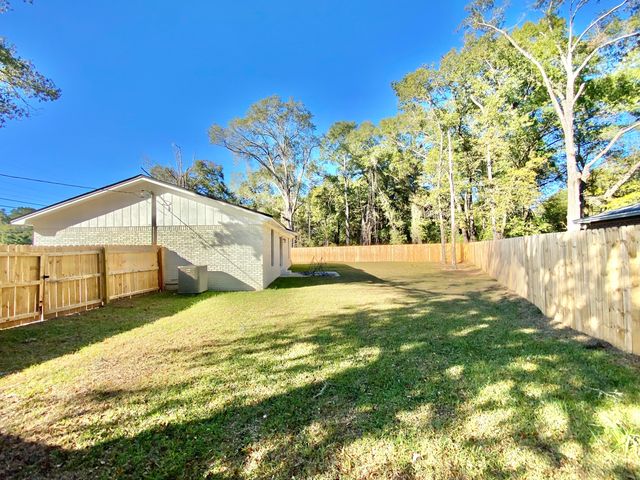 795 Bay Street, Crestview, FL 32536