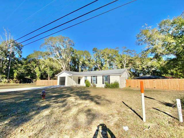 795 Bay Street, Crestview, FL 32536