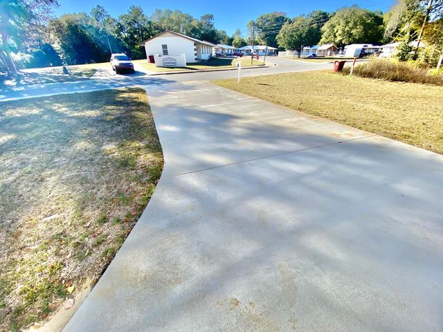 795 Bay Street, Crestview, FL 32536