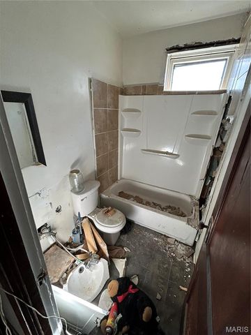 3929 N Taylor Avenue, St Louis, MO 63115