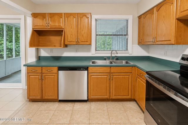 6748 GAILLARDIA Road S, Jacksonville, FL 32211