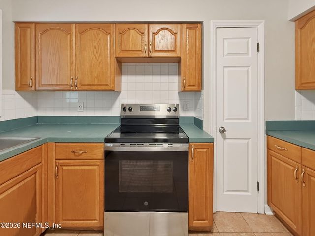 6748 GAILLARDIA Road S, Jacksonville, FL 32211
