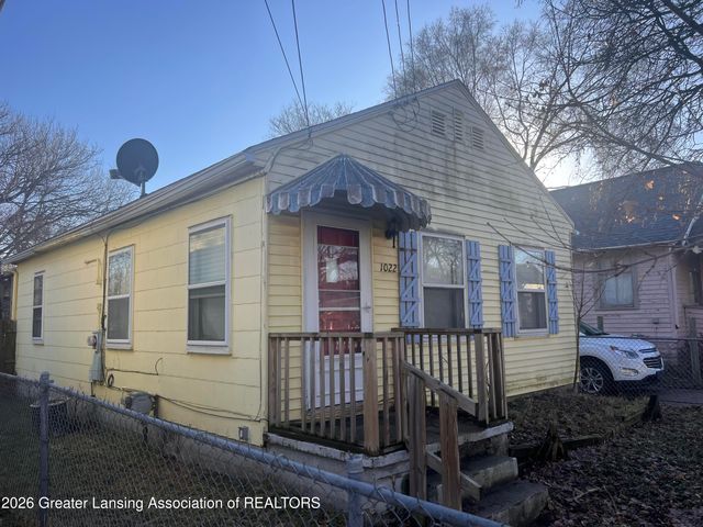 1022 Persons Court, Lansing, MI 48906