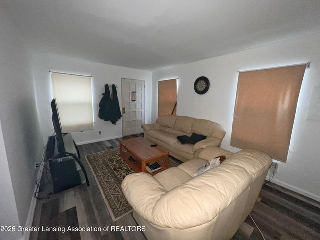 1022 Persons Court, Lansing, MI 48906