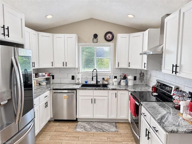109 Potter Drive, Jamestown, NC 27282