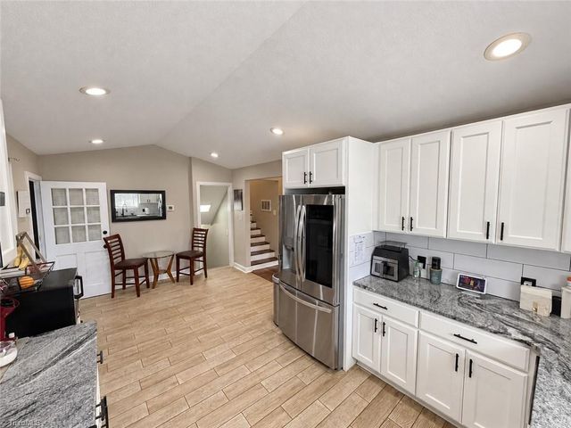 109 Potter Drive, Jamestown, NC 27282