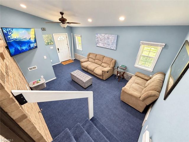 109 Potter Drive, Jamestown, NC 27282