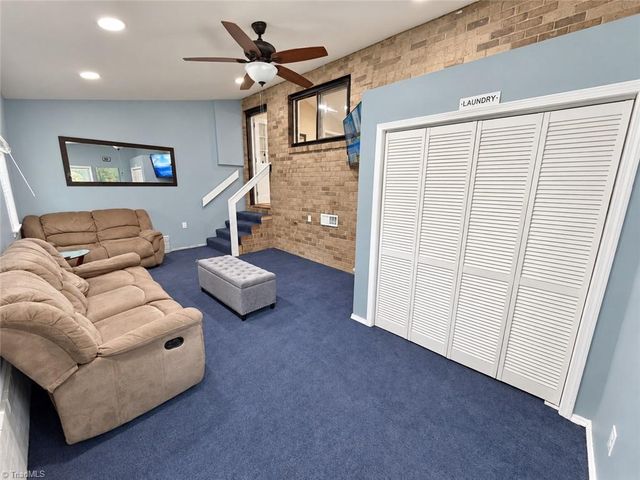 109 Potter Drive, Jamestown, NC 27282