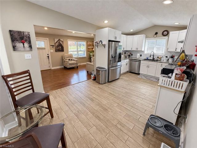 109 Potter Drive, Jamestown, NC 27282